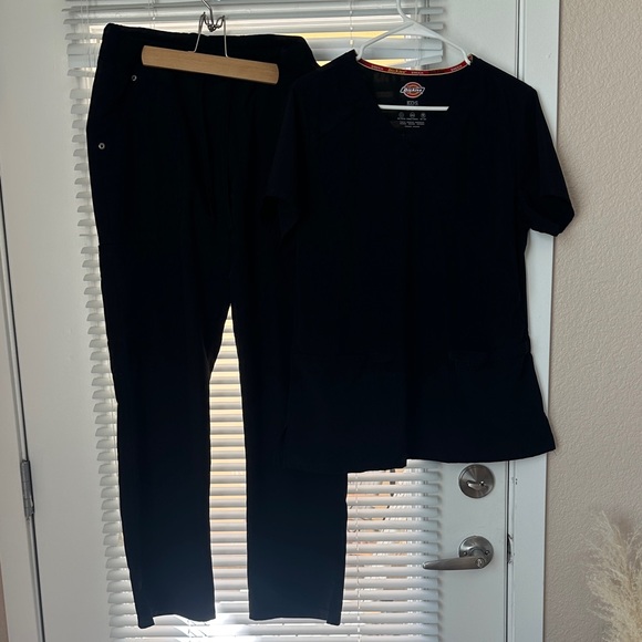 Women's Dickies Straight Leg Scrub Set - Picture 1 of 7